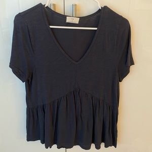 Comfortable and flowy navy blue cotton top